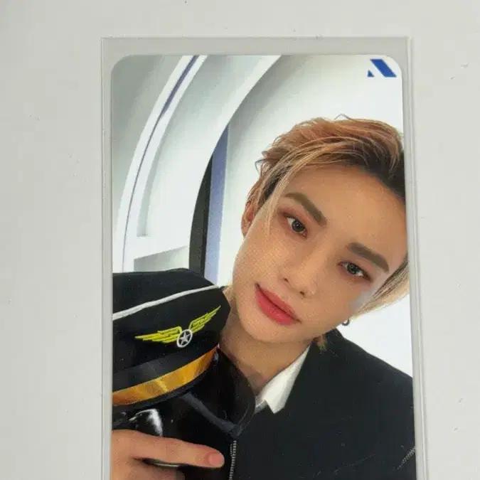 STRAY KIDS Hyunjin Pilot Fan Meeting Stay Zone special gift photocard