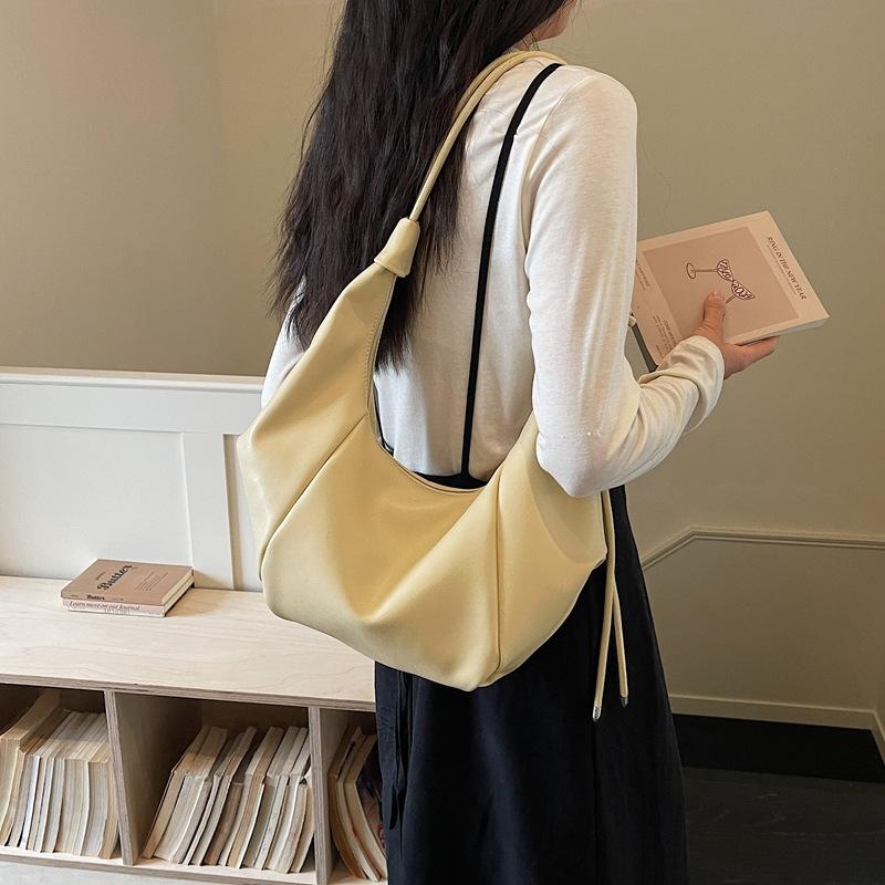 Han large-capacity dumpling bag 2026 new solid color soft leather simple underarm shoulder bag casual messenger bag bag women