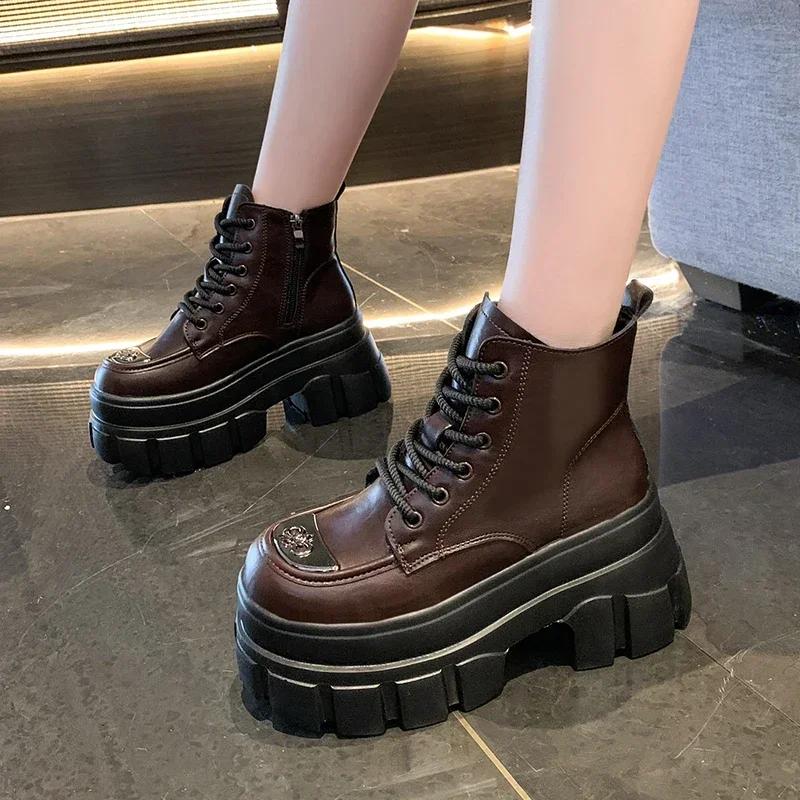 Модные женские кожаные ботильоны 9 см Новые 2024 Осень Зима Плюшевые Теплые Массивные Ботильоны Клиновидные Каблуки Мотоциклетные Ботинки Молния Черные Меховые Туфли