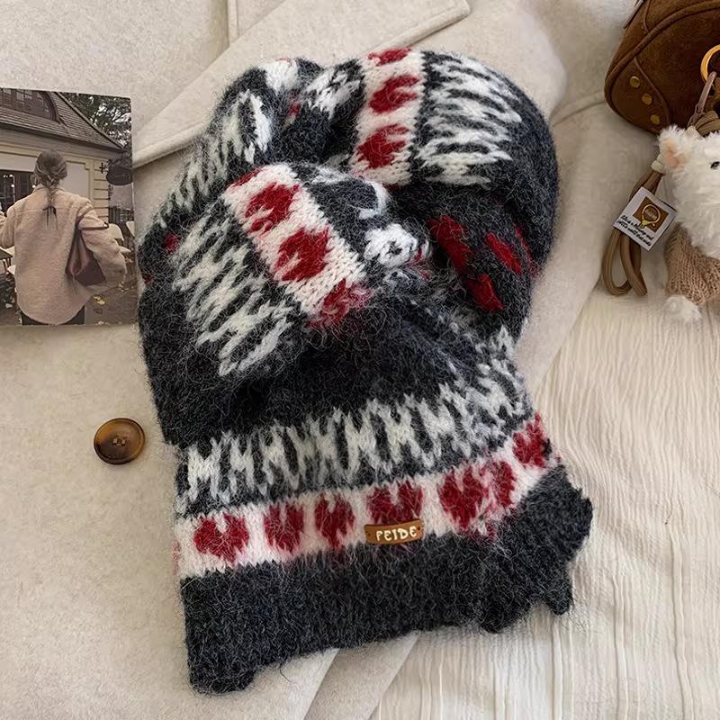 Fair Island red love knitted scarf women's winter new thickened warm soft waxy scarf Korean atmosphere