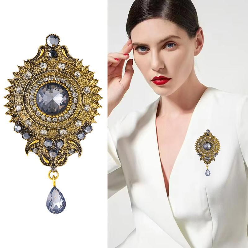 Creative Flower Brooch Versatile Scarf Buckle Anti-Exposure Buckle Corsage Brooch Women'S Accessories