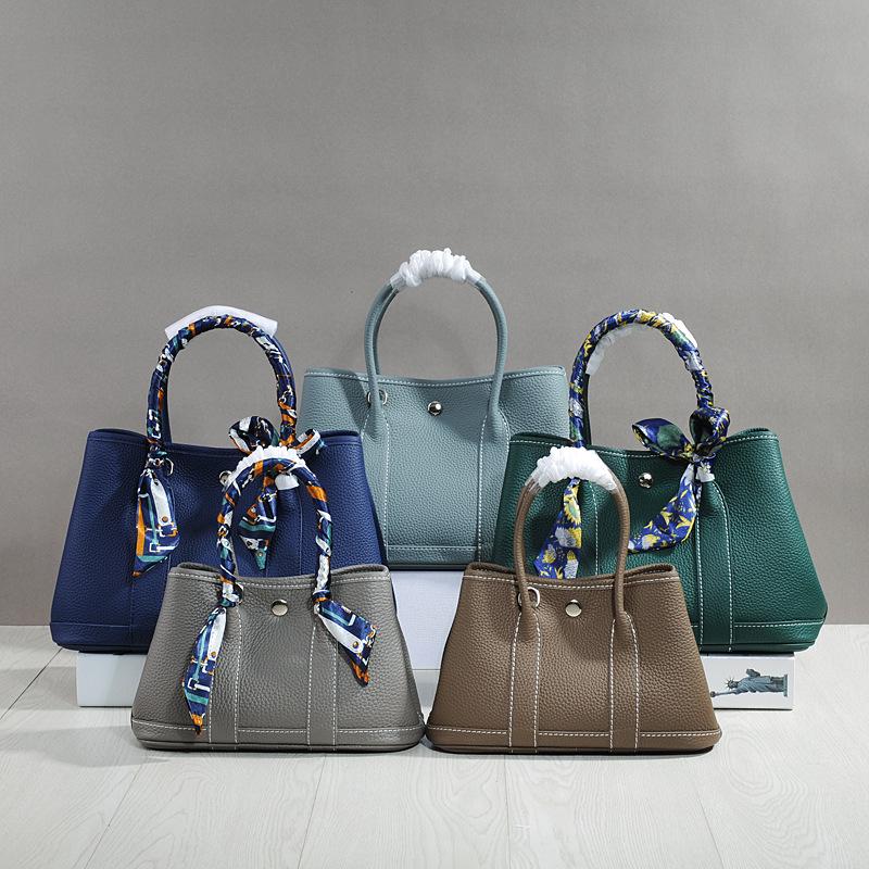 Женская большая садовая сумка из коровьей кожи в стиле знаменитостей 2024 года — универсальная, модная, удобная для переноски через плечо и в кармане