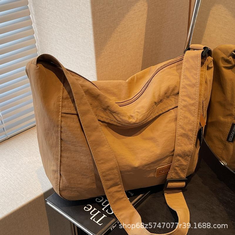 2025 New Nylon Bag Women's Premium Portable Large-capacity Simple Tote Fashion Shoulder Messenger Bag College Student