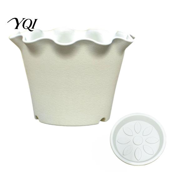 Warm Textured Resin Pots Large Flower with Drainage Holes And Tray Saucers, Ruffled Edge Planter Anti-slip Indoor Plant Containers for Outdoor Plants,