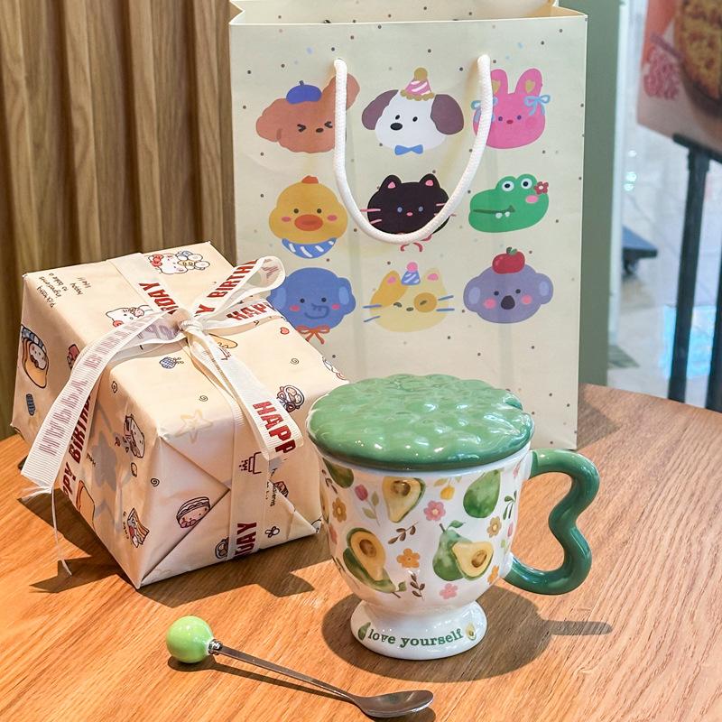 Керамическая кружка высокой ценности с крышкой и ложкой, милая кружка с фруктами для девочки, офисная кофейная кружка, подарок на день рождения
