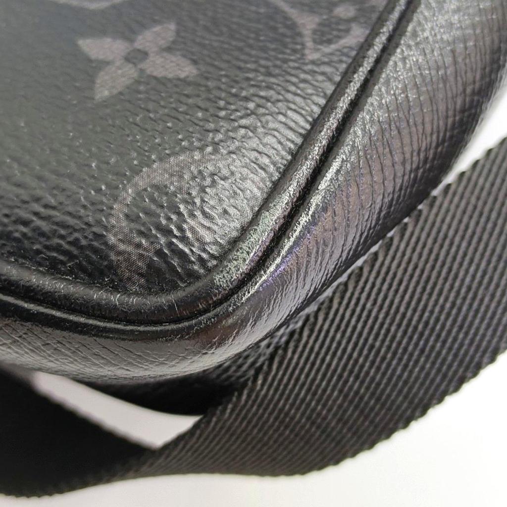 [Pre-Owned] Outdoor Classic Monogram Leather Coated Canvas Messenger Bag - Very Good #R8WYAD