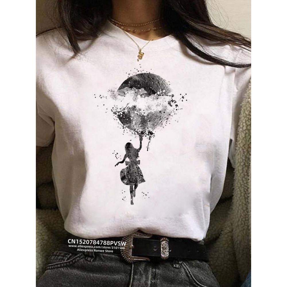Women Moon Harajuku Funny 90s Girl T Shirt Cartoon Graphic Printed Black Ladies T-shirt Casual Woman Shirt Kawaii Tee Shirt