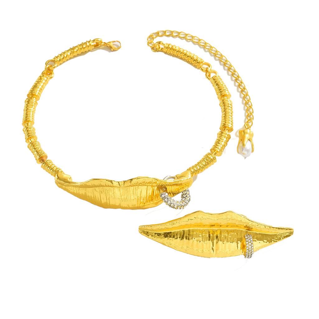 Хип-хоп женский набор украшений Геометрические губы Дизайн с бриллиантами Ожерелье Универсальное металлическое кольцо Женщины