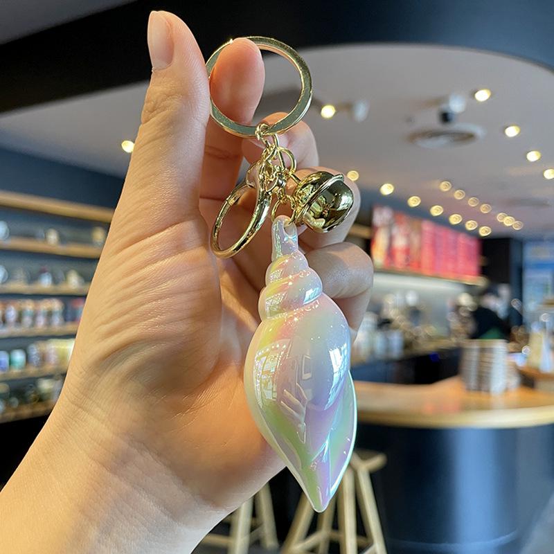 Iridescent Seashell Acrylic Keychain: Chic & Colorful Pendant for Girls' Bags & Cars