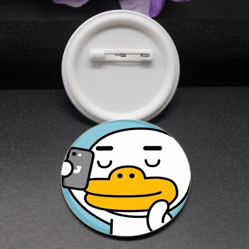 32/44/58mm Cartoon Honk White Goose Brooches Pins Cute Animal Duck Round Badges Clothes Lapel Pin Fashion Jewelry Gift Accessory