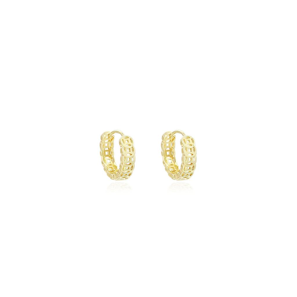 Retro Simple And Exquisite Coin Hollow Ear Buckles, Light Luxury Niche Metal Wind Geometric Temperament Fashionable Earrings