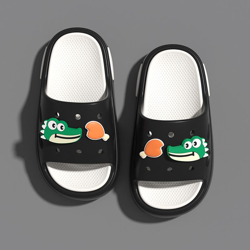 Children's summer cartoon cute slippers for boys and girls, suitable for indoor and outdoor wear, non-slip soft-soled baby beach thick-soled sandals