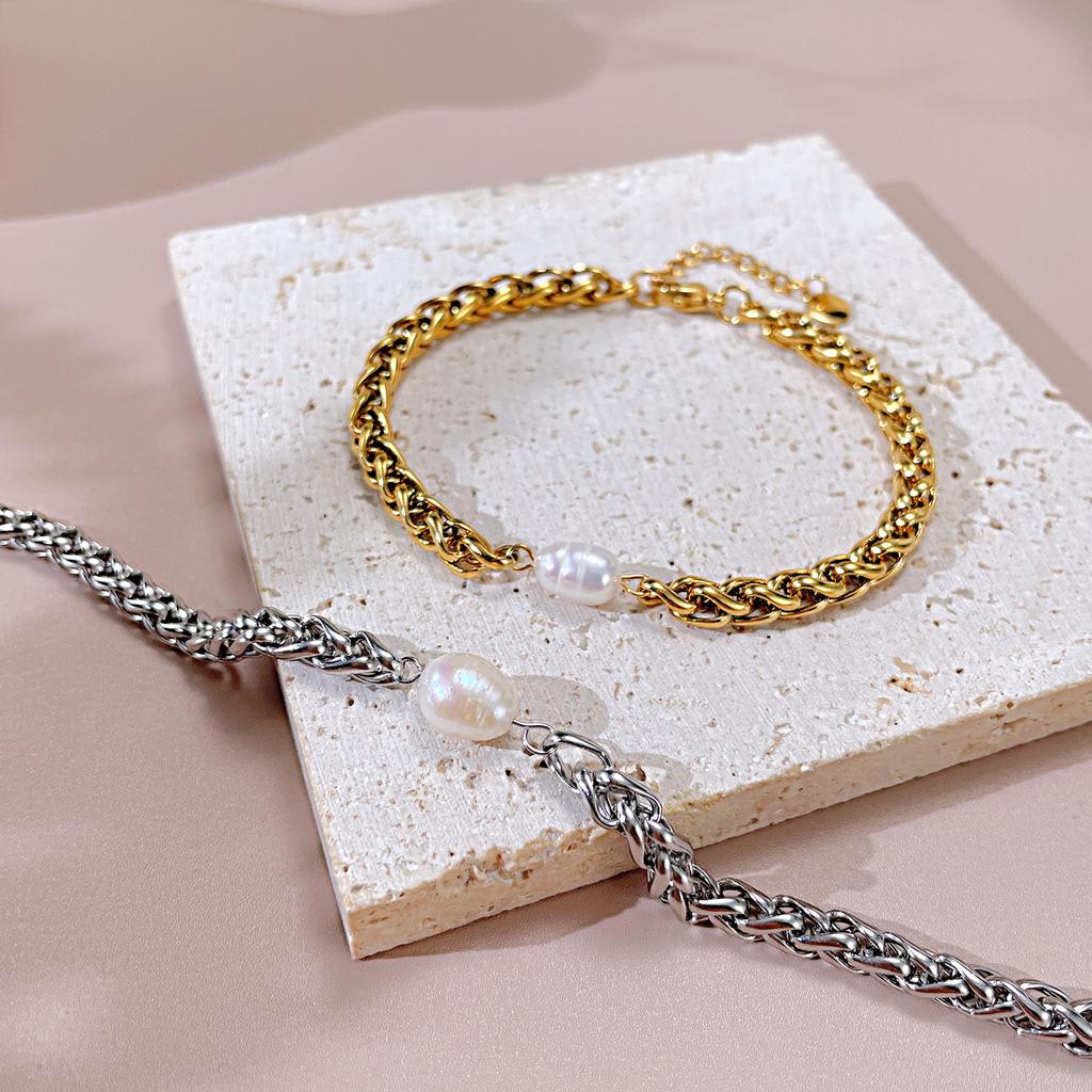 Titanium Steel Special Interest Light Luxury Design Stainless Steel Chain Natural Freshwater Pearl Bracelet