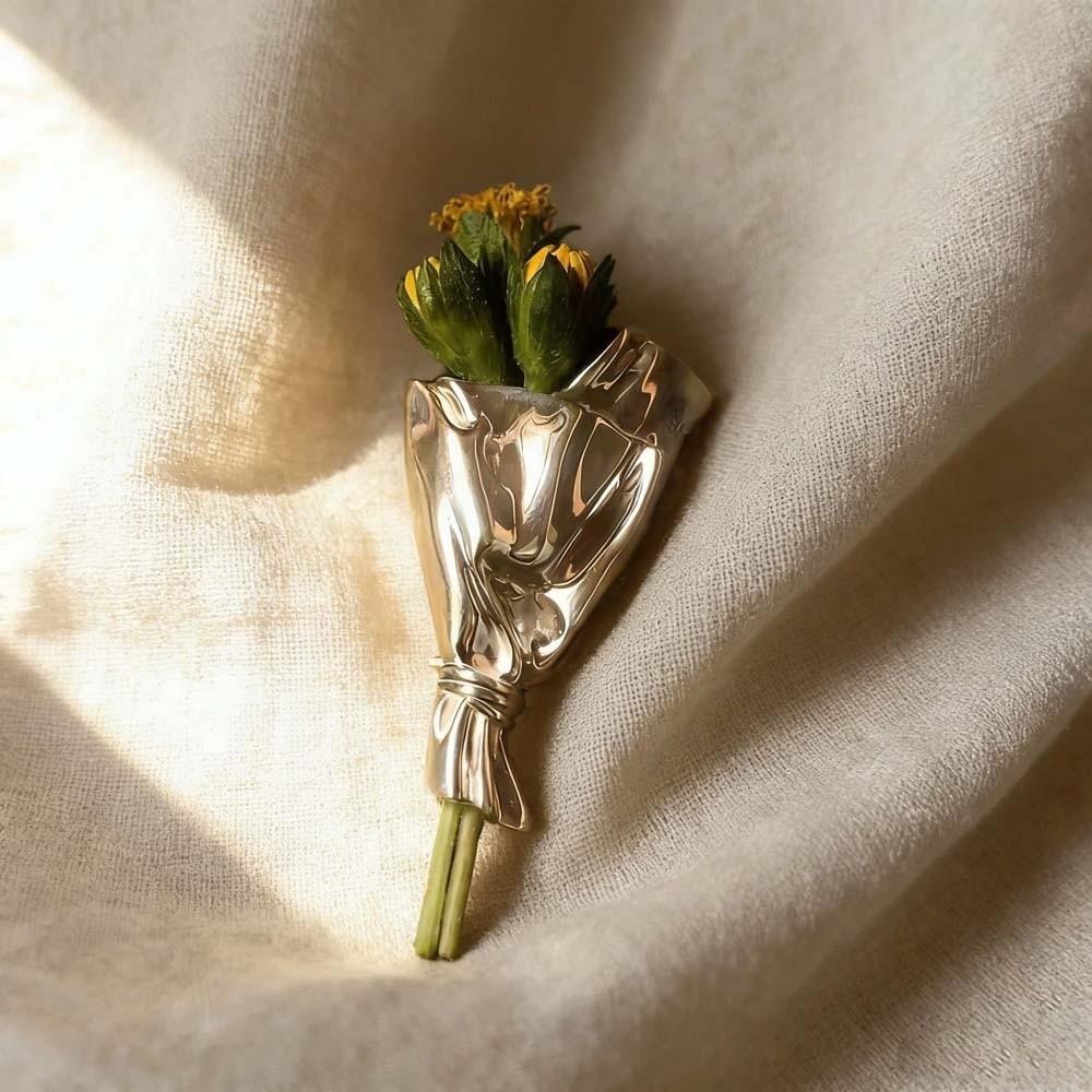 Vintage Flower Insertable Brooch Elegant Silver Glossy Pin Exquisite Metal Corsage Ornament Men
