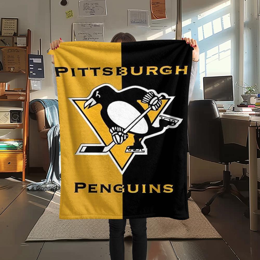 1PC Pittsburgh Penguins Print Flannel Blanket, High quality Comfortable for All Seasons, Home Decor, Warmth and Comfort, Perfect for Christmas Gifts