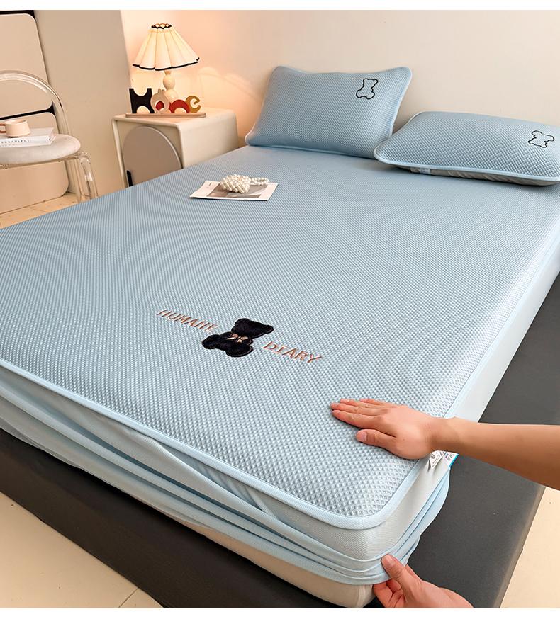 A-class medium molecular weight PE embroidered cooling mat three piece set summer washable cool feeling bean ice silk mat bed cover