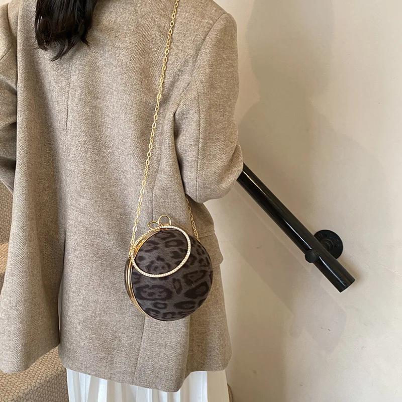 Корейская версия модной нишевой женской сумки через плечо в форме сердца, сумка-мессенджер с леопардовым принтом, персонализированная трендовая сумка для ужина