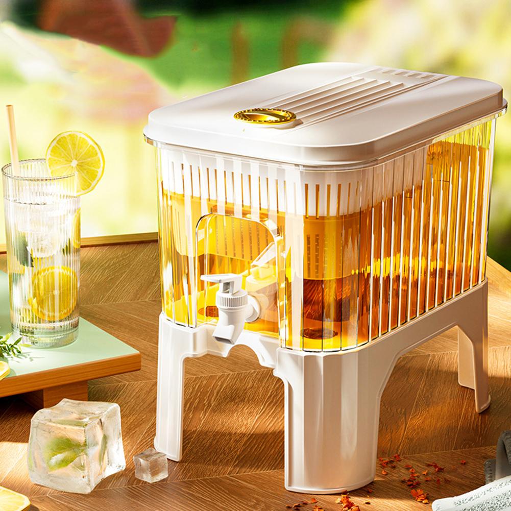 4.5L Cold Water Pitcher Large Capacity Portable Fridge Beverage Dispenser Detachable Base Cold Kettle for Parties and Daily Use