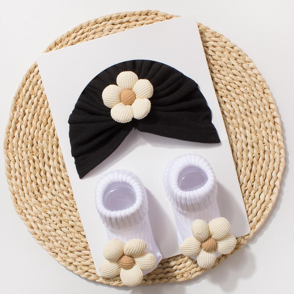 Soft Knit Newborn Hat with Socks Sweet Big Flower Infant Socks Set Newborn Baby Gift