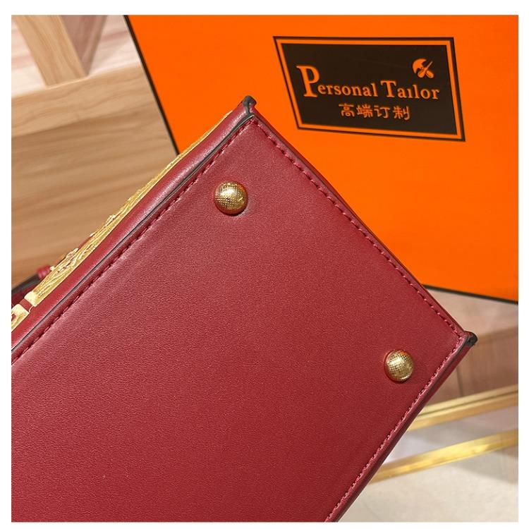 WDPOLO Сумка для мамы с вышивкой на свадьбу Красная свадебная сумка для мамы Отправлено старшей свекрови Сумка на плечо 1973 г.