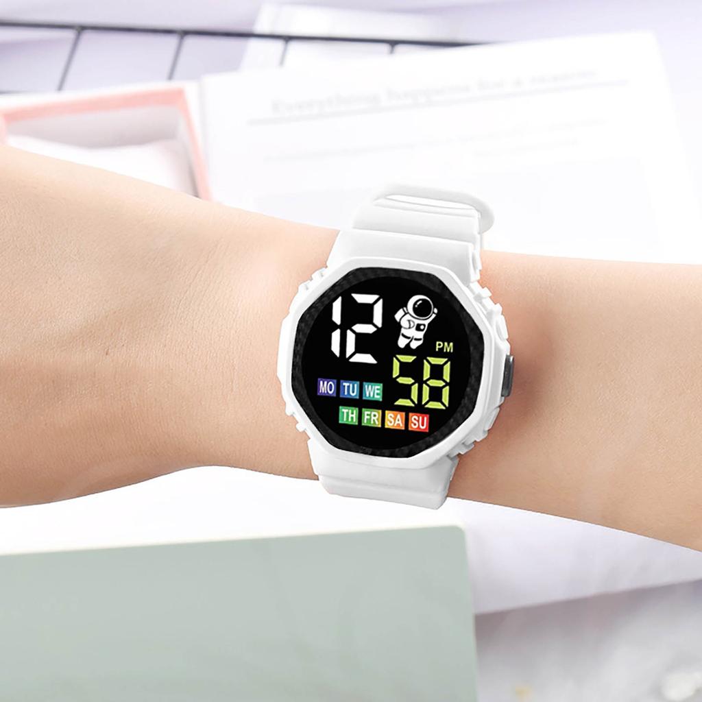 Неделя дисплея детских спортивных часов, подходящая для уличных электронных часов для студентов