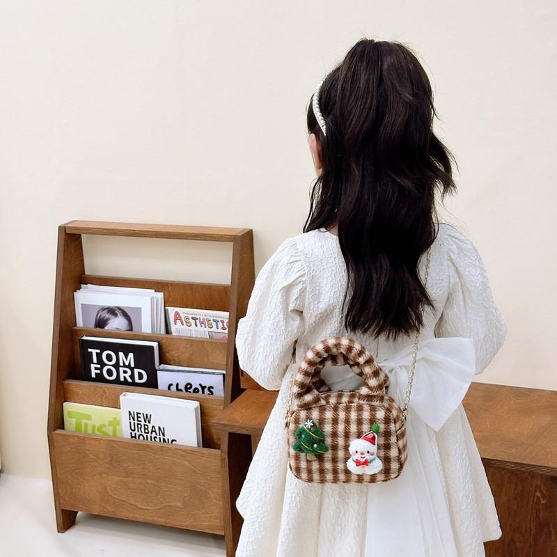 And Fun Breathable Childrens Bag With Eyecatching Christmas Tree And Strap Chain