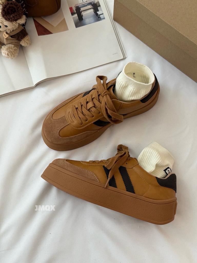 Корейская версия платформенных повседневных кед женские 2025 осень новые ретро универсальные мягкая подошва кожаные легкие спортивные тренировочные туфли