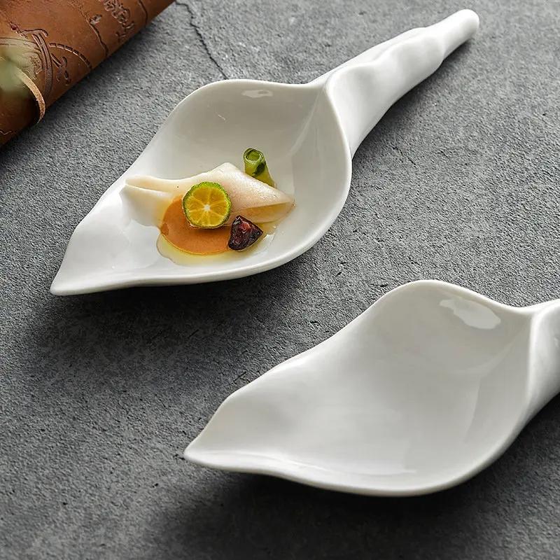 Керамическая тарелка с цветком Декоративная посуда Десертные тарелки Диск для сашими Тарелка для суши Холодные блюда Тарелки для закусок Поднос для миски