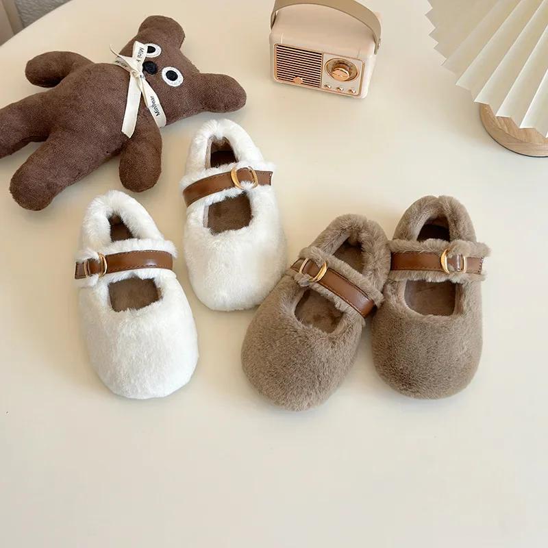 2024 Детские плюшевые ботинки для девочек Зима Новая мода Корейский стиль Мягкая подошва Противоскользящие Универсальные Шикарные Теплые кожаные ботинки