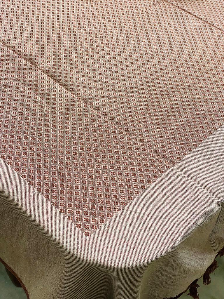 Woven Cotton Reversible Table Cloth 6 Seater (90*60 Inches)