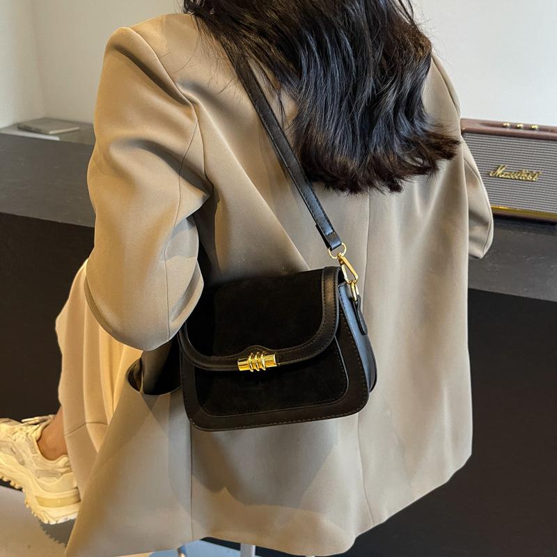 Модная маленькая сумка женская 2024 новая высококачественная универсальная сумка через плечо повседневная маленькая квадратная сумка для поездок на работу сумка-мессенджер