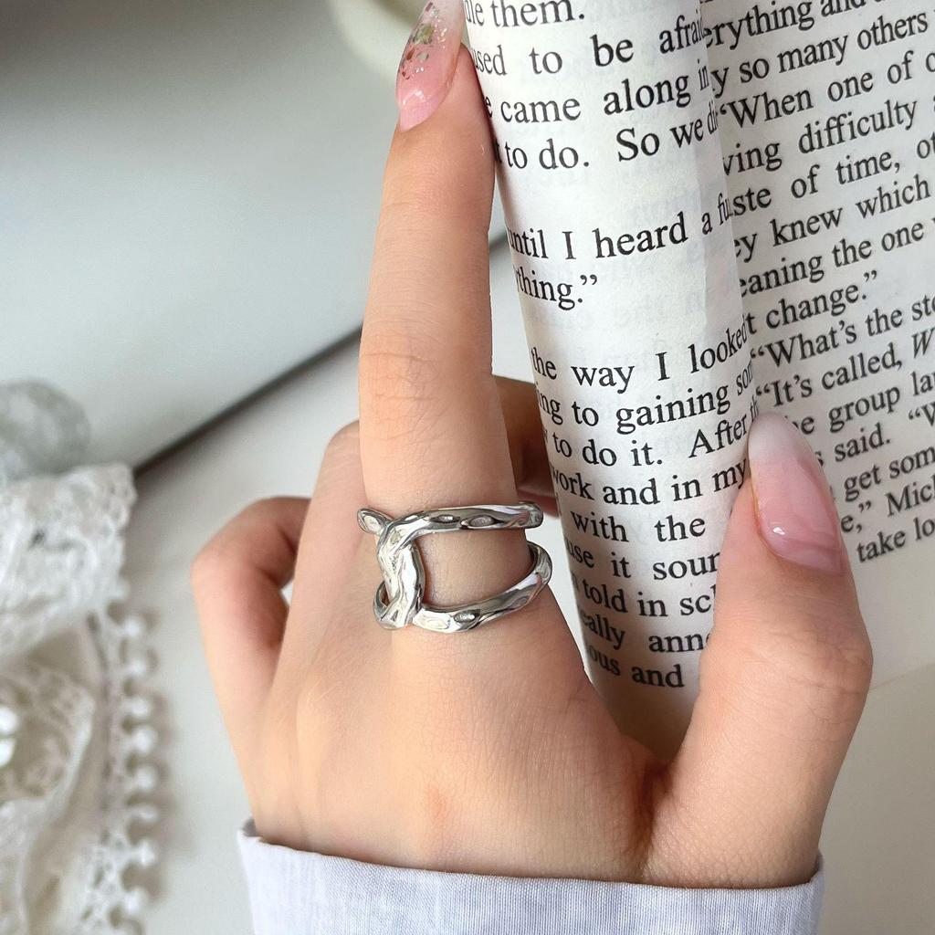 Dual Ring Intertwined Knot Geometric Minimalist Finger Ring