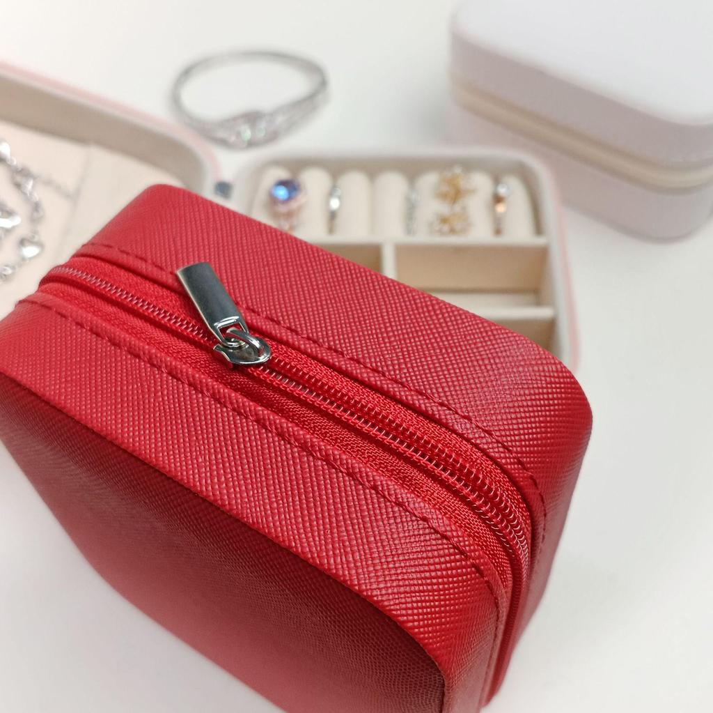 Компактная кожаная шкатулка для украшений для женщин - Милый органайзер для подвесок, серег и колец