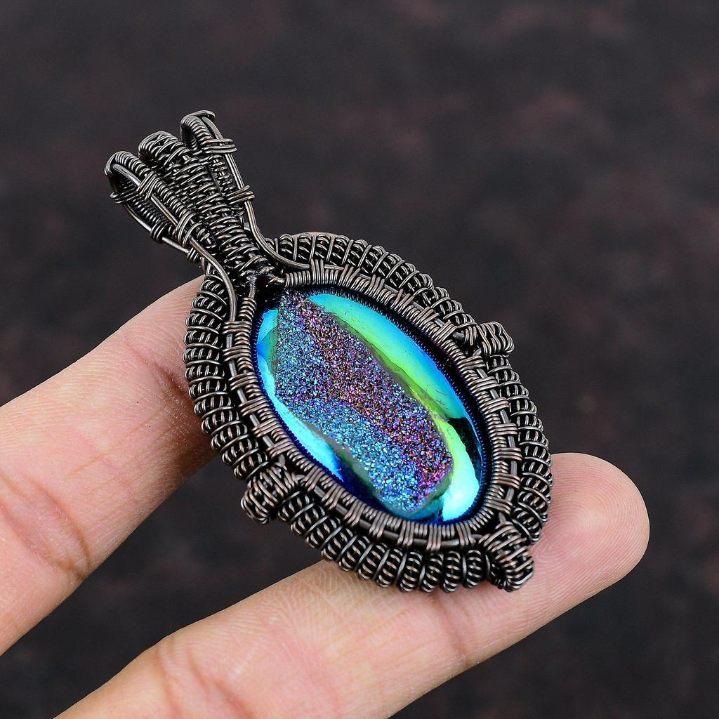 Титановые друзы, кулон, медная проволока, кулон ручной работы, титановые друзы, ювелирные изделия, кулон с драгоценным камнем, медная проволока, ювелирное изделие, подарок для мамы