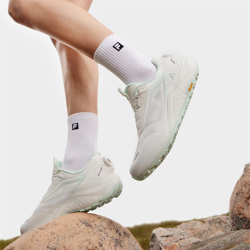 Fila Boa Слипоны Модные Универсальные Прочные Дышащие Низкие Кроссовки для улицы Женская обувь Ярко-белые A12W431204FBW