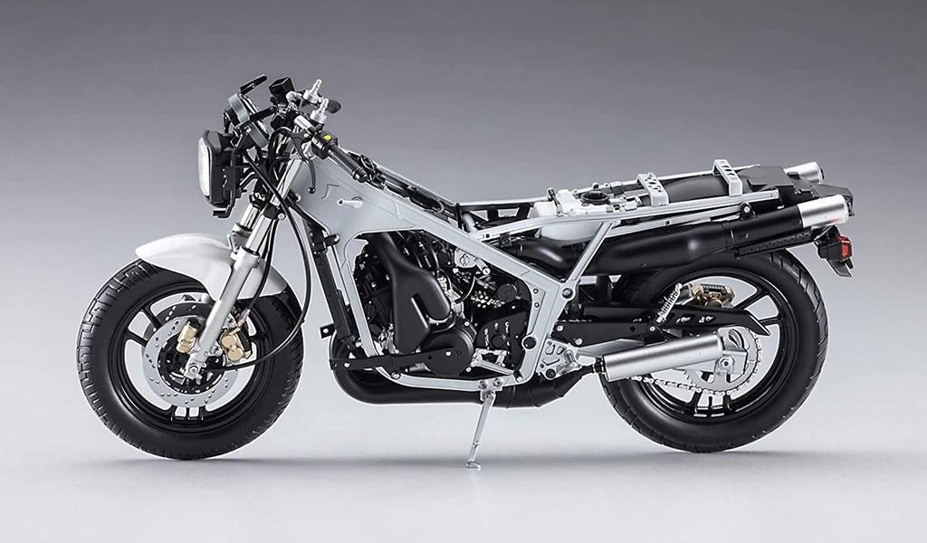 Hasegawa 1/12 Серия мотоциклов Suzuki RG400 Gamma Ранняя модель Пластиковая модель BK9