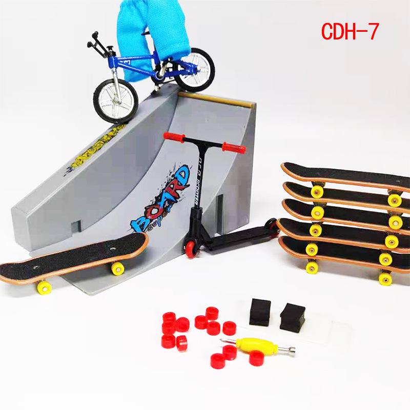 Finger Skate Park: Alloy Scooter, Skateboard & Mini Bike Set