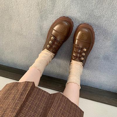 Металлическая пряжка ретро вышитые лоферы весна круглый носок толстый каблук толстая подошва маленькие кожаные туфли одинарная обувь женская удобная и универсальная