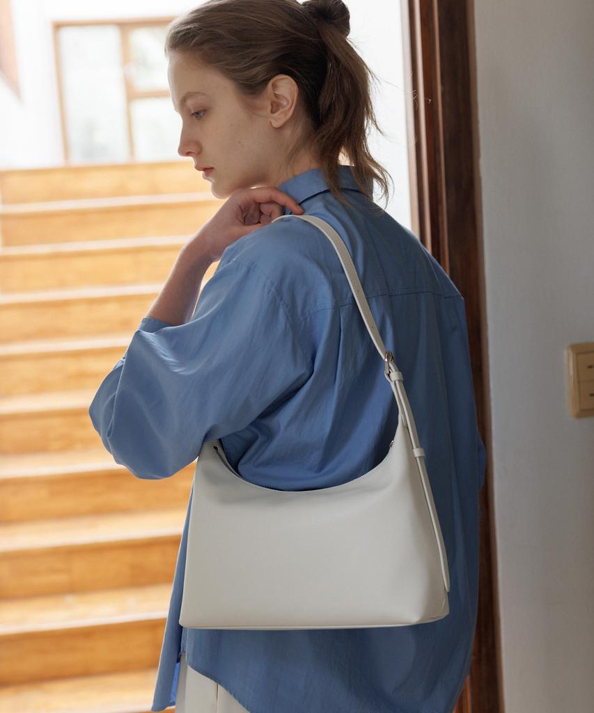 Foive Nove Hobo Cream