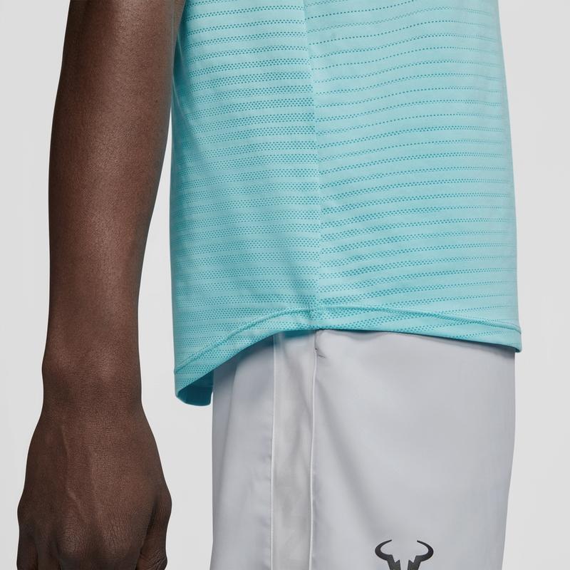 Nike Спортивная повседневная теннисная рубашка с коротким рукавом Court Aeroreact Rafa Crew Neck, мужские топы Polar-Blue Laser-Red CI9153-445