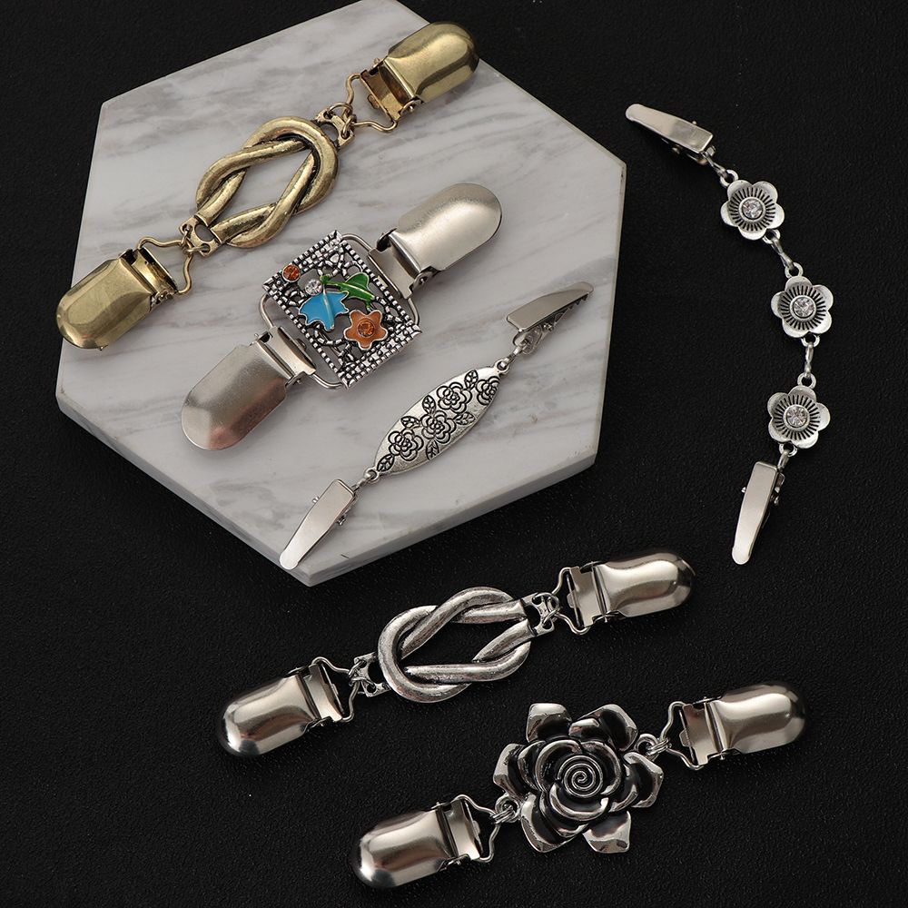 Shirt Collar New Retro Rhinestone Sweater Blouse Pin Shawl Brooch Duck Clip Clasps Cardigan Clip