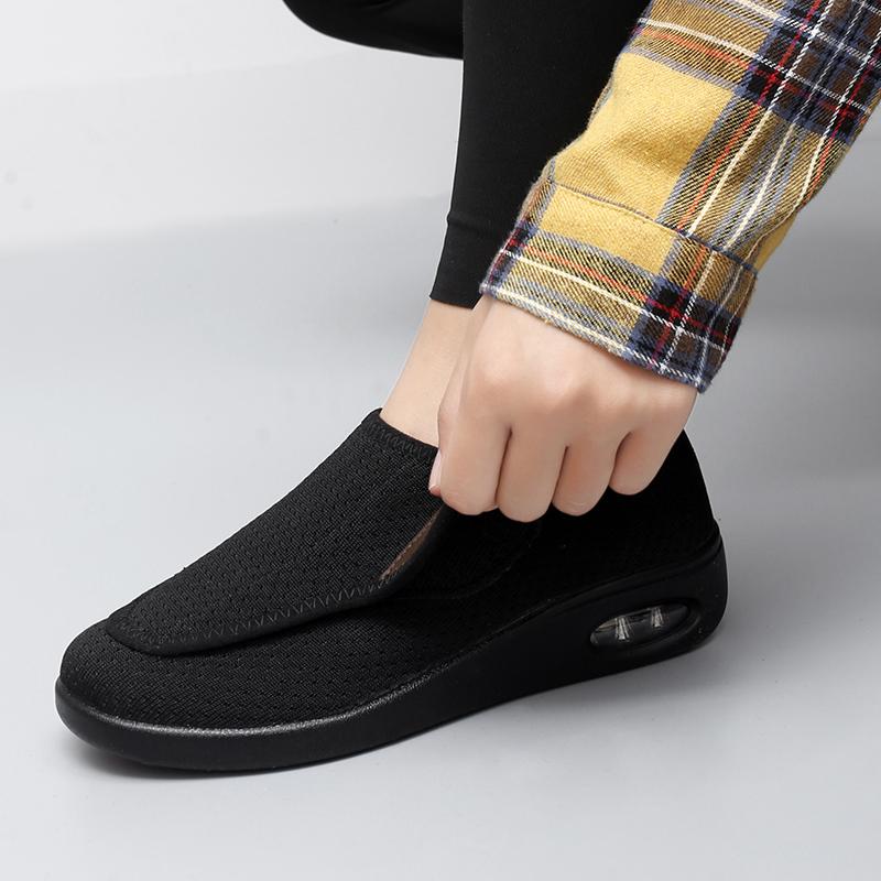 Женские кроссовки повседневные для улицы широкие легкие черные большого размера с воздушной подушкой ортопедические