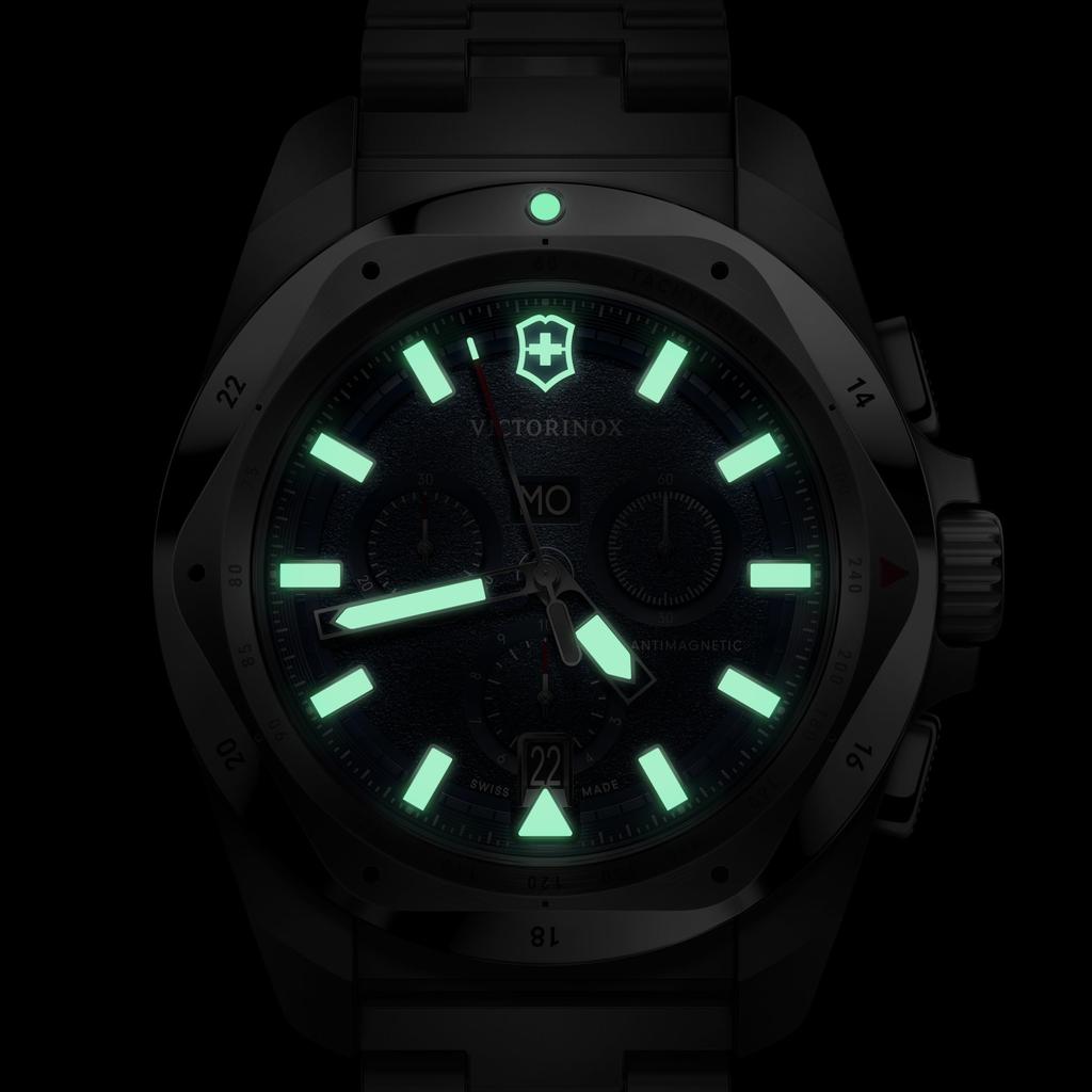 VICTORINOX CHRONO Корпус из переработанной нержавеющей стали Синий Серебристый Нержавеющая сталь Быстрое покрытие, устойчивое к царапинам Подарок I.N.O.X. Часы, Хронограф, (316L),