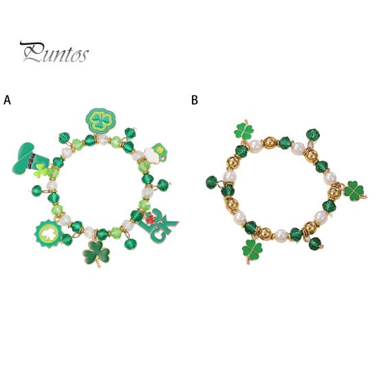 Браслет из клевера. День Святого Патрика Ирландские бисерные украшения со стеклянными бусинами и подвесками Браслет-талисман на удачу для праздничных торжеств Эластичный клевер