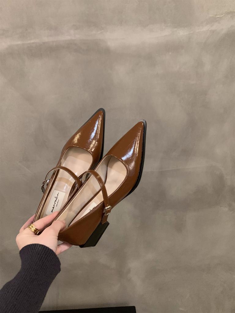 Остроконечные темпераментные красные туфли Мэри Джейн женские туфли 2024 новые весенние, осенние и зимние французские вечерние туфли на высоком каблуке