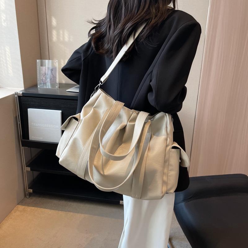 Large Capacity Tote Bag 2025 New Casual Versatile Foreign Style Shoulder Messenger Women's Bag Simple Retro Bag