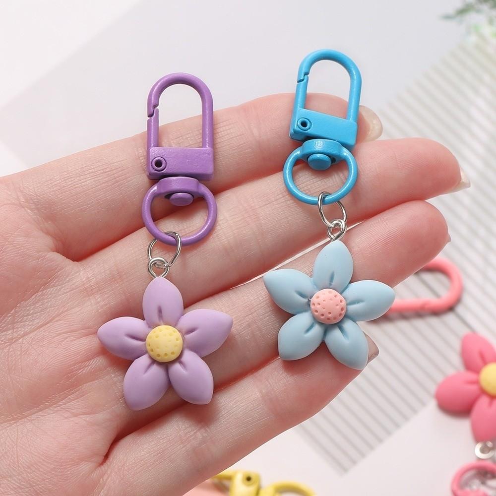 New Resin Flower Keychain Colorful Floral Keychains Bag Pendant Backpack Hanging Decoration