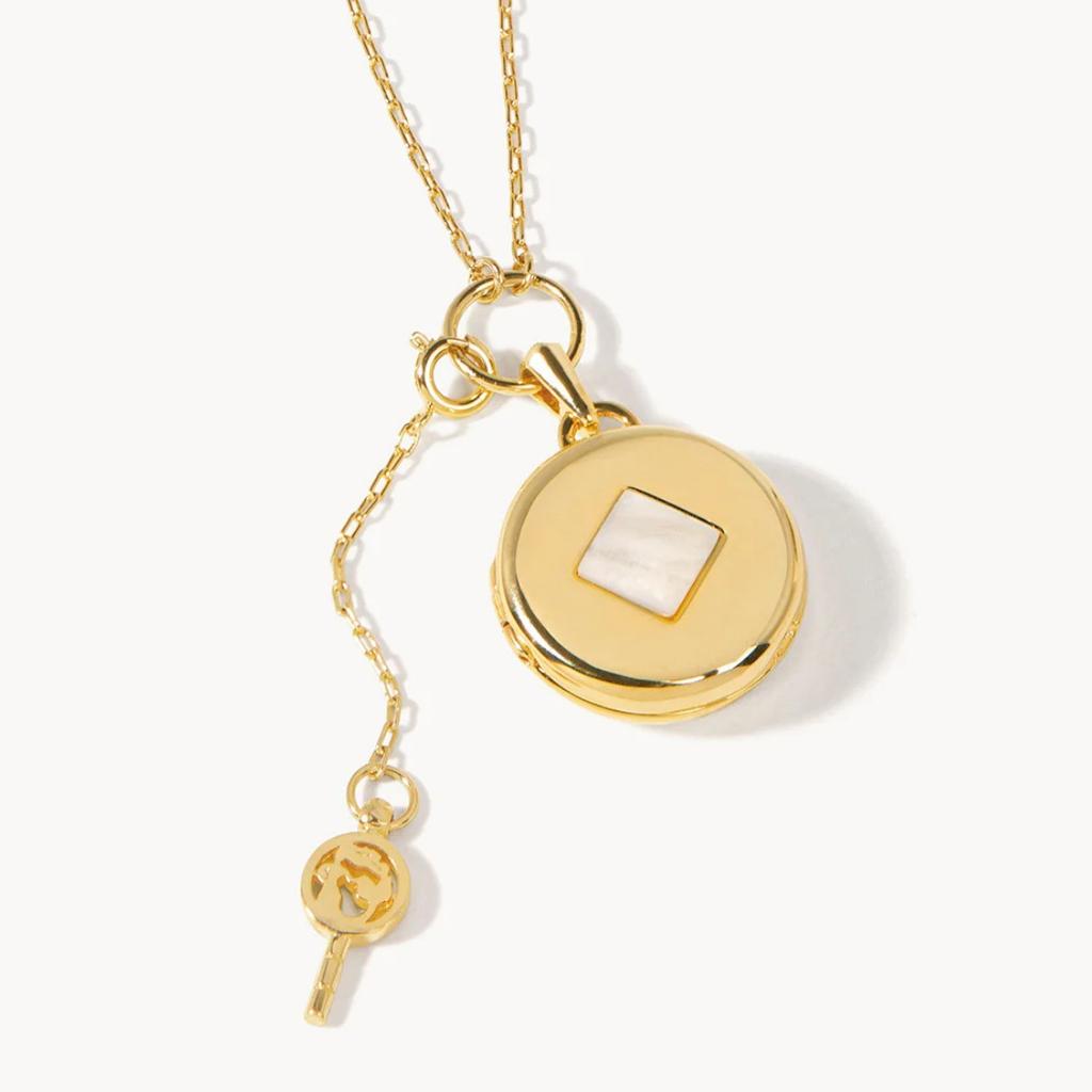 Round Fritillary Photo Box Necklace With Key Pendant Retro Tibetan Memory Light Luxury Necklace