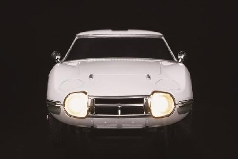 Серия винтажных автомобилей Jozen TOYOTA 2000GT 1/24 [MF10L] JRVC108-WH