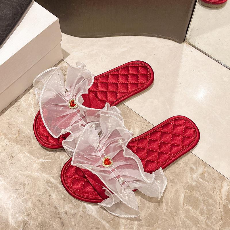 Модные мягкие тапочки женские корейские кружевные атласные тапочки с открытым носком на плоской подошве модные домашние сандалии женские нескользящие удобные женские туфли